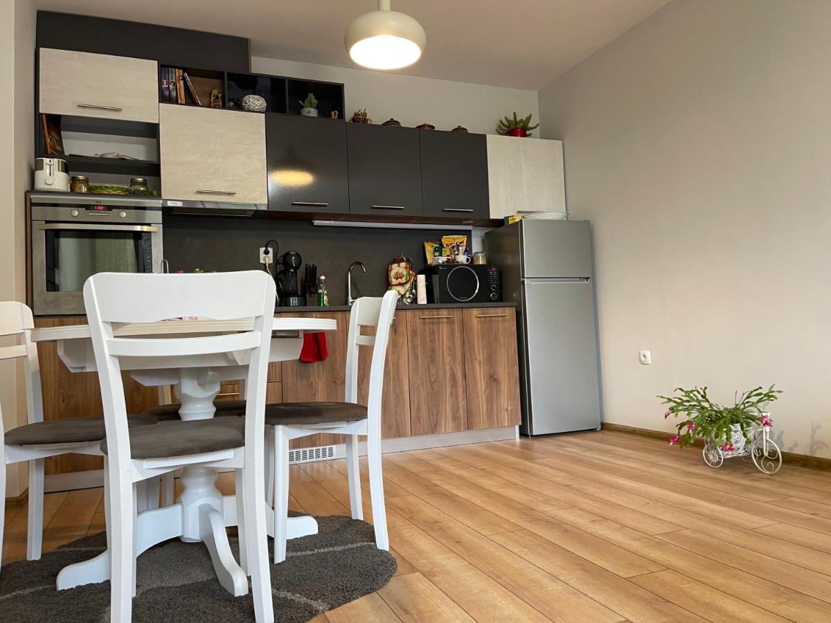 Nikol 2 Deluxe Apartamento Velingrad Exterior foto